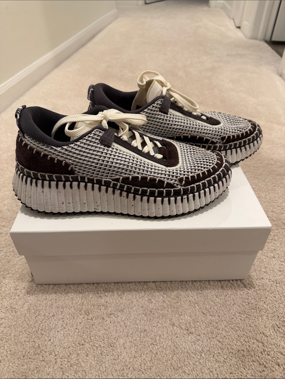Chloé NAMA LOW TOP SNEAKER - Picture 2 of 8